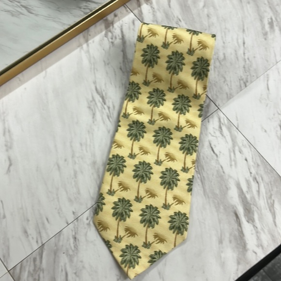 Tommy Bahama Palm Tree Print Silk Neck Tie - Picture 1 of 5